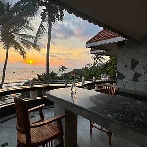 thayil-kadalorm-homestay.kerala-hotels.net/